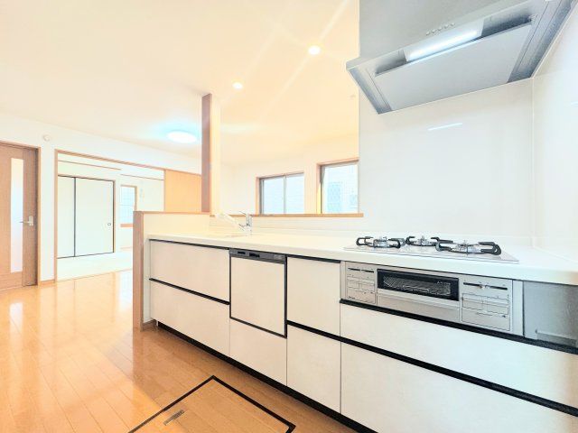 4LDK House in Yokohama Saka Ward | 101.84㎡ Family Home - Thumbnail 2