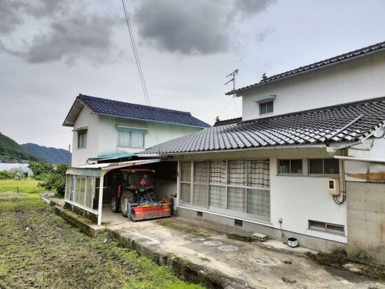7DK Country Home with Land and Shed for Sale in Mihara, Hiroshima - Thumbnail 2