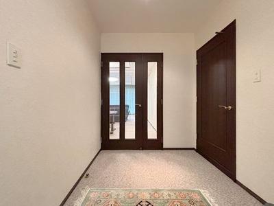 2LDK Apartment for Sale in Hakone with Hot Spring Access — Image 3, Hakone, Kanagawa