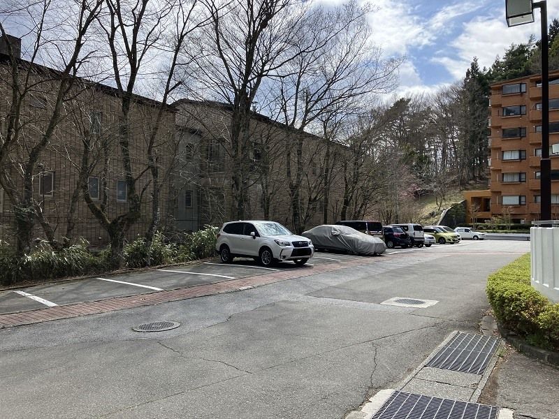 Eable Yamanakako 7F Condo with Mt. Fuji & Lake Views for Sale - Thumbnail 3