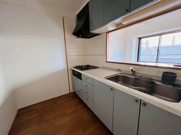 3LDK Apartment for Sale in Izumiotsu, Osaka - 5 Min to Station - Image 1