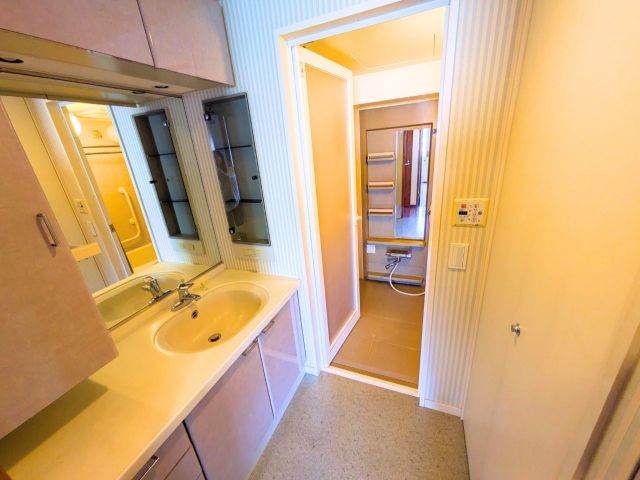 3LDK Apartment for Sale near Matsuyama-shi Station, Ehime - Thumbnail 4