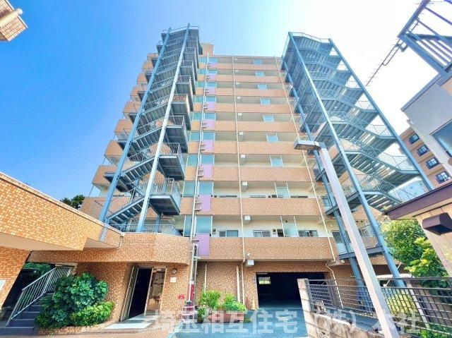 Renovated 3LDK Apartment Near Gamo Station Koshigaya - Thumbnail 3