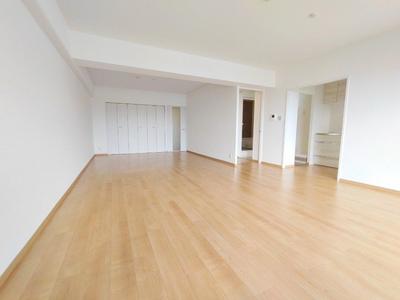 Sun Heights Takarazuka Gogatsudai B 2LDK Apartment for Sale — Image 3, Takarazuka, Hyogo