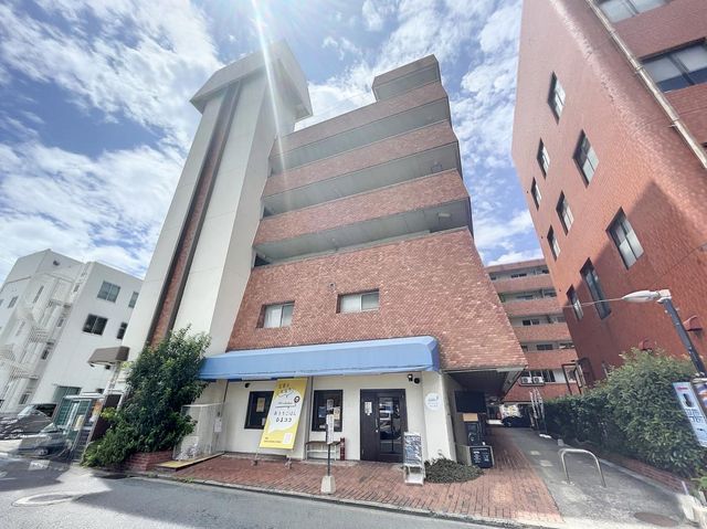 Maison Tatara 2LDK Apartment in Fukuoka Higashi Ward - Thumbnail 2