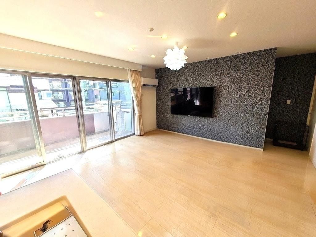 3LDK Apartment for Sale in Kumamoto Minami-ku, Near Schools & Shops - Thumbnail 3
