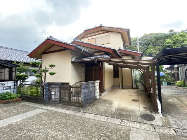4LDK House in Miyazaki Quiet Residential Area - Thumbnail 2