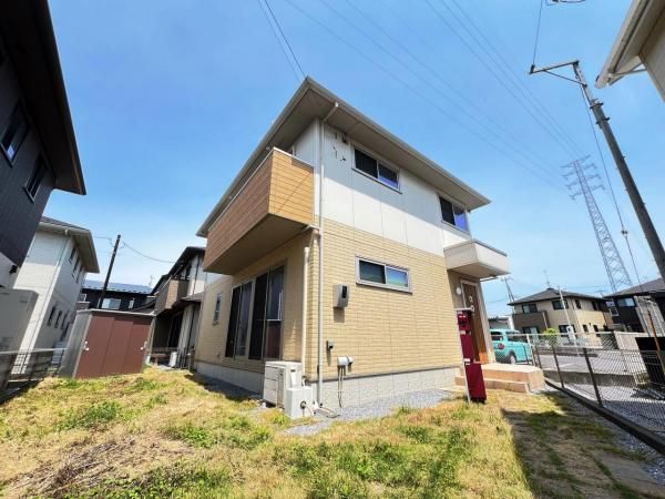 4SLDK Family Home in Utsunomiya with Solar Power System - Thumbnail 2