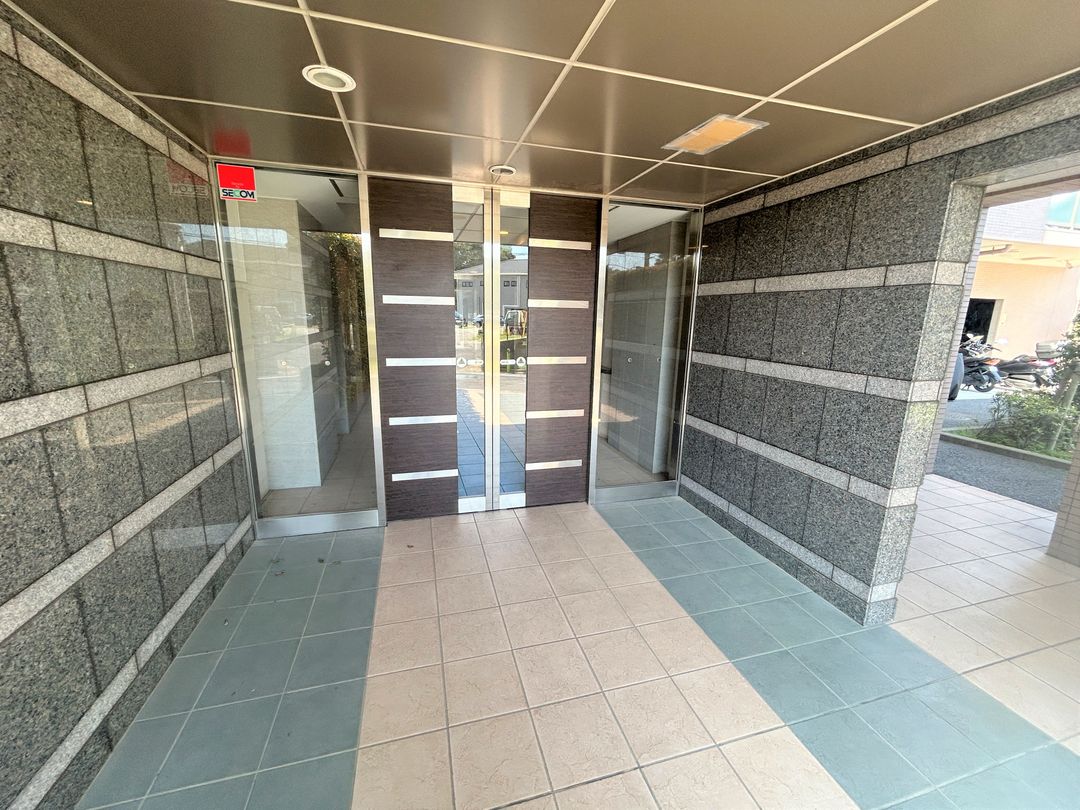 Kurio Funabashi Hōten 2SLDK Apartment for Sale - Thumbnail 2