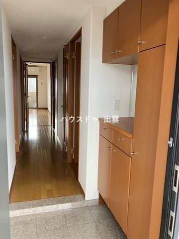 3LDK Apartment for Sale in Izumo City with Panoramic City Views - Thumbnail 2