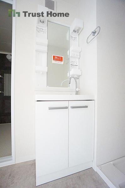 Renovated 2LDK Apartment in Ashiya with Balcony - Thumbnail 2