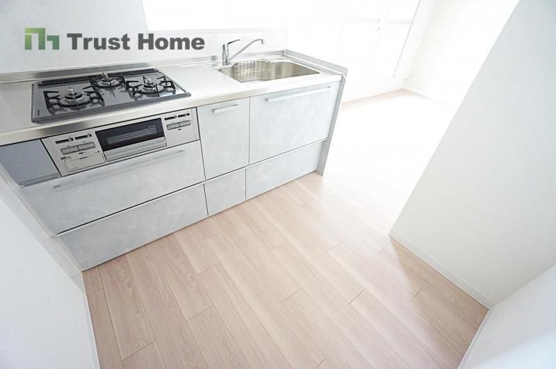 Renovated 2LDK Apartment in Ashiya with Balcony - Thumbnail 3