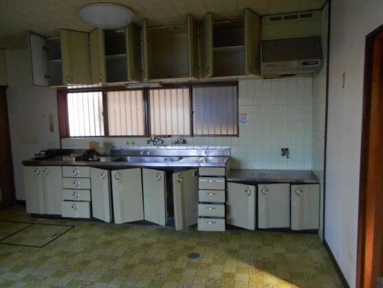 6LDK Wooden House for Sale in Tsu City, Mie - 113.44 sqm - Thumbnail 3