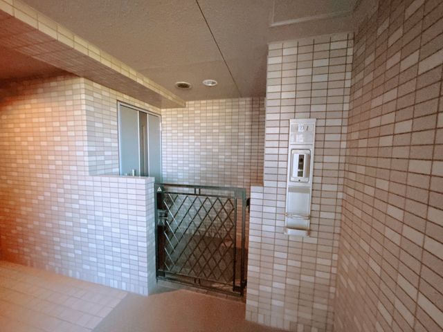 Renovated 3LDK Apartment in Fukui City, Near Station - Thumbnail 4
