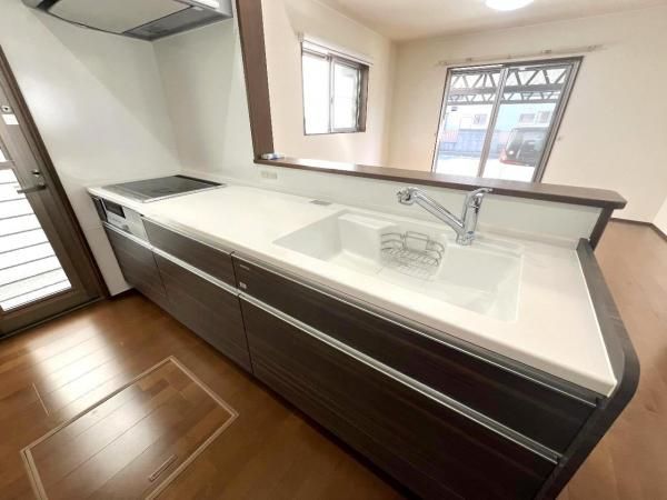 4LDK Single-Family Home for Sale in Kazo City, Saitama - Thumbnail 2