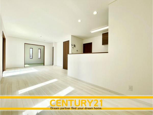 4LDK Family Home in Nogata, Fukuoka - Thumbnail 2