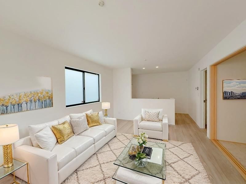 New 4LDK House with Walk-in Closet in Okinawa City - Thumbnail 4
