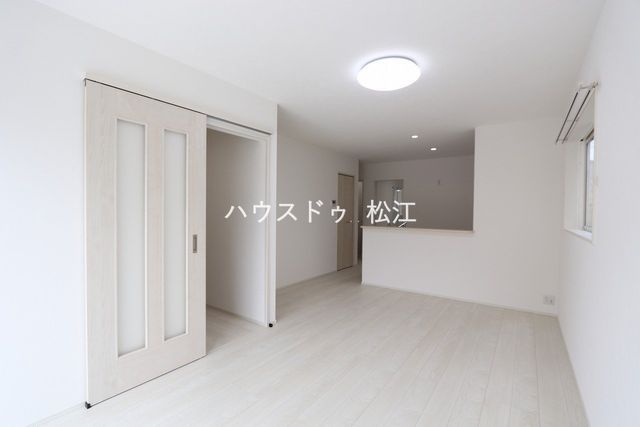 New 3LDK House in Matsue with ZEH, Earthquake Resistance & Smart Key - Thumbnail 4