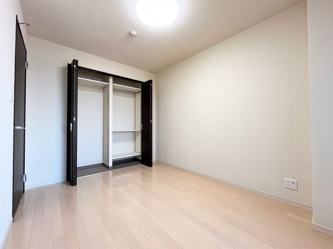 Royal Garden Matsunawa Rainbow Street 14F 2LDK Apartment - Thumbnail 3