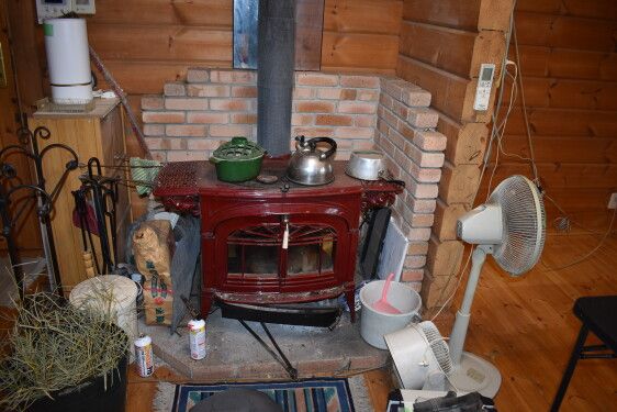 Former Vet Clinic Home with Mt. Fuji Views in Hokuto - Thumbnail 4
