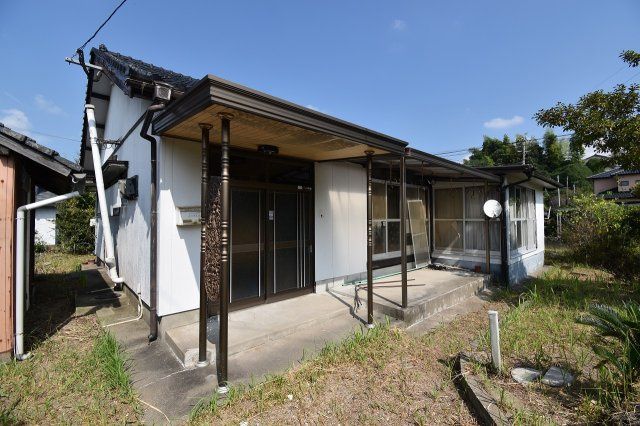 Land for Sale in Satsumasendai, Kagoshima - 758 sqm - Thumbnail 4