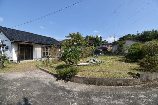 Land for Sale in Satsumasendai, Kagoshima - 758 sqm - Thumbnail 3