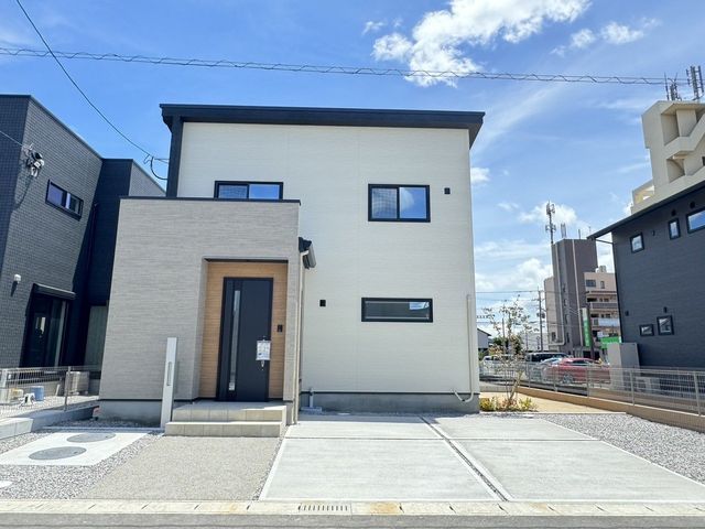 New 4LDK House with Solar Power in Oita City, Mori-machi - Thumbnail 3