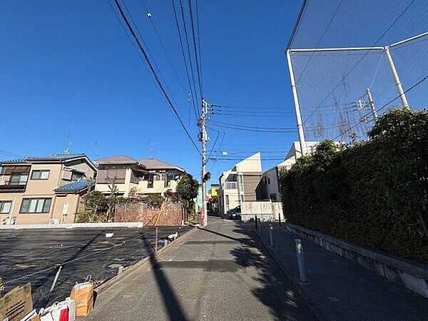 Land for Sale in Suginami, Tokyo - Izumi 4-chome Plot - Thumbnail 2