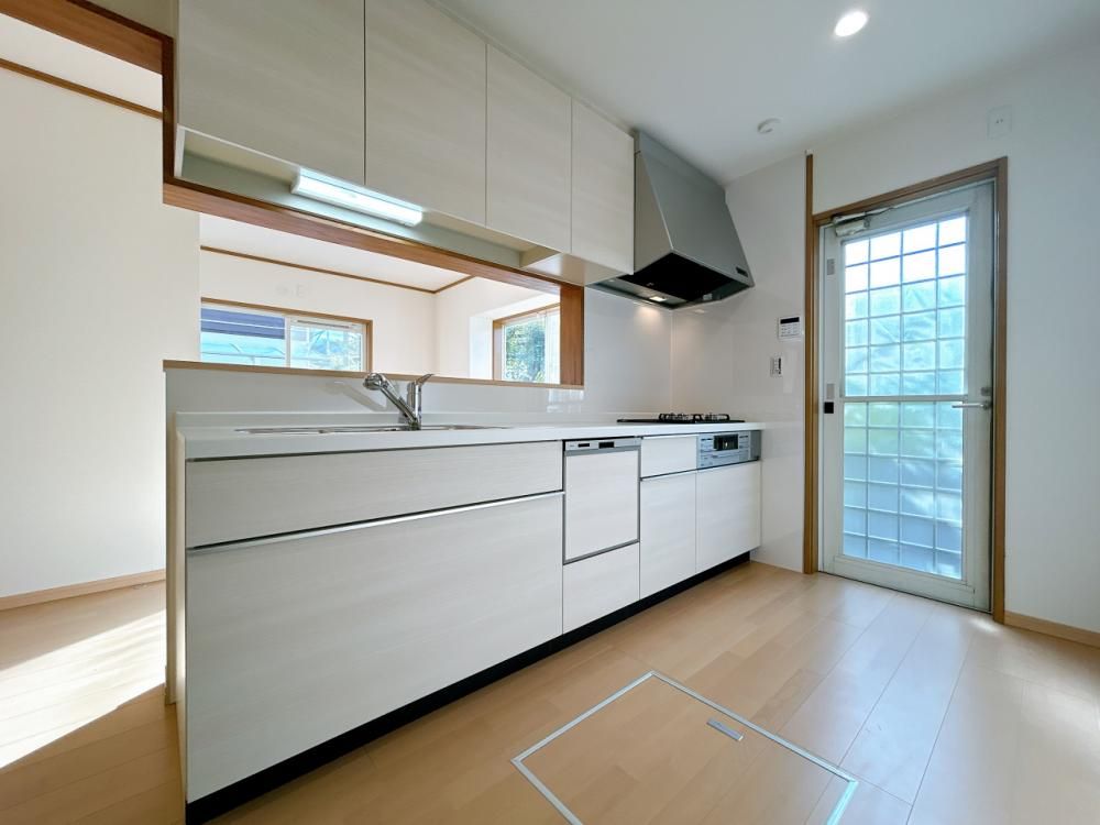 Renovated 5LDK House in Kobe Kita Ward with Parking - Thumbnail 2