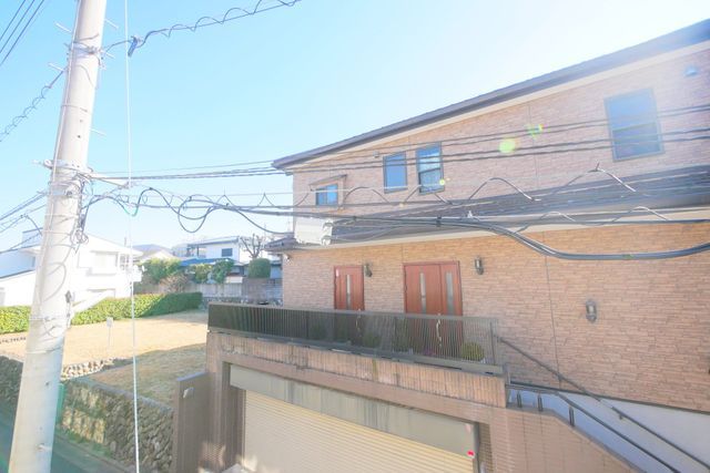 2LDK Resale House in Sakuradai, Nerima, Tokyo - Thumbnail 2