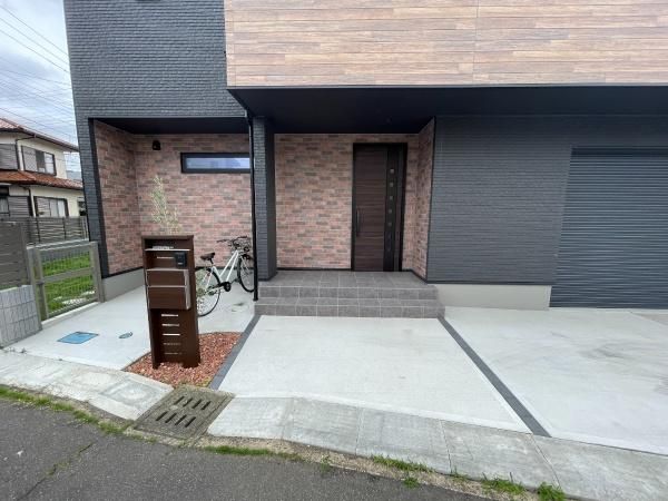 Modern 3SLDK House with Rooftop Balcony in Ushiku, Ibaraki - Thumbnail 3