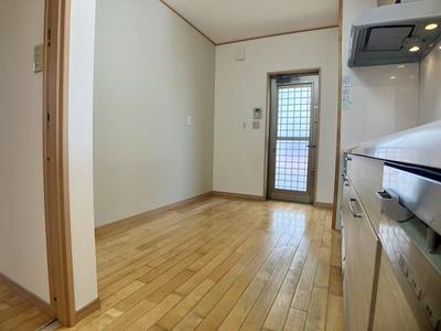 Spacious 5SLDK House in Niihama with Renovations — Image 4, Niihama, Ehime