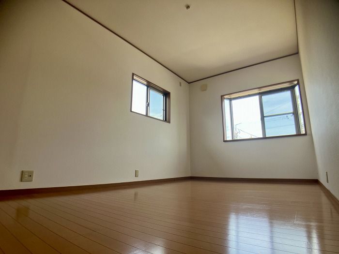 Spacious 5SLDK House in Niihama with Renovations - Thumbnail 4