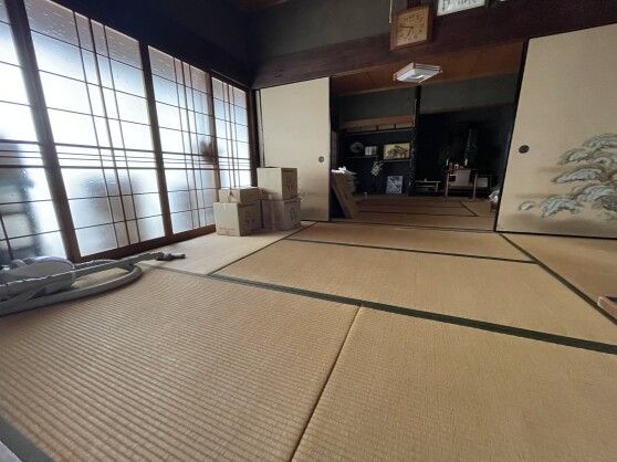 8LDK Kominka with Warehouse & Rice Paddy in Kinokawa, Wakayama - Thumbnail 2