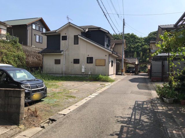 Kagoshima City Residential Land for Sale - Level Plot, No Construction Conditions - Thumbnail 2