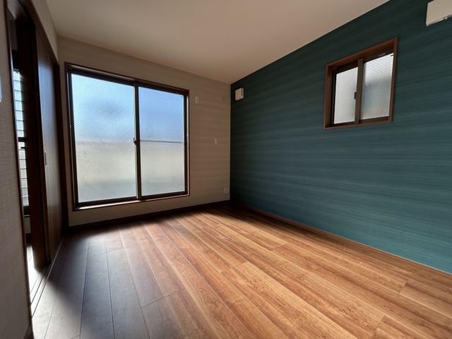 Modern 3-Story House for Sale in Osaka's Ikuno Ward - Thumbnail 2