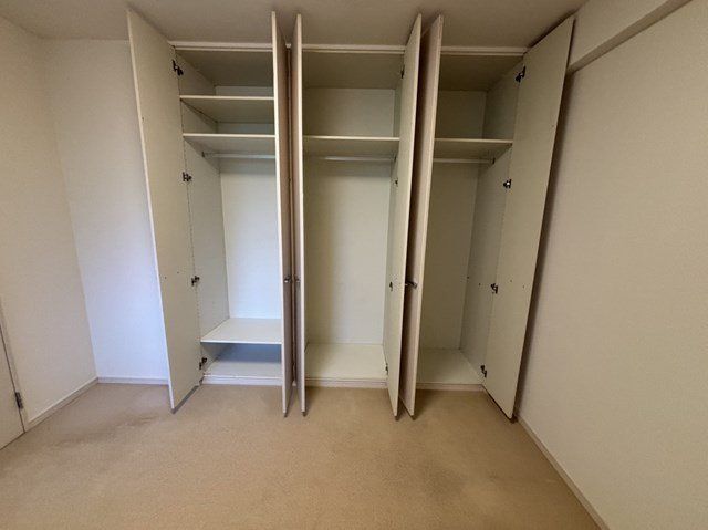 Laurel Square Shiratodai 4LDK Apartment for Sale in Ikoma, Nara - Thumbnail 3