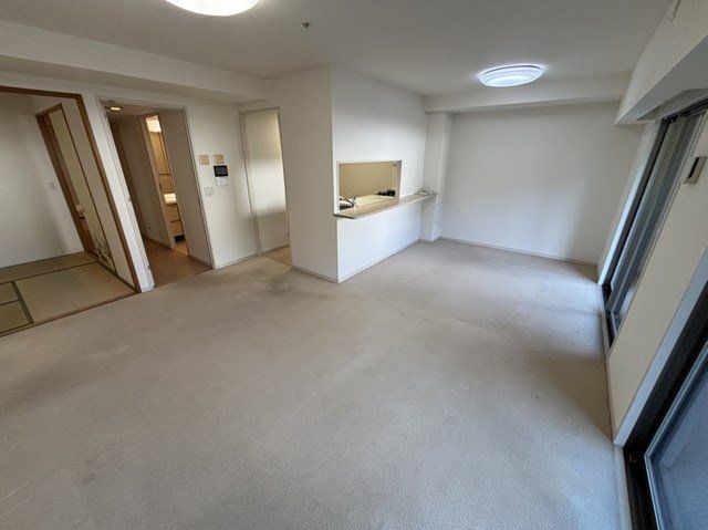 Laurel Square Shiratodai 4LDK Apartment for Sale in Ikoma, Nara - Thumbnail 4