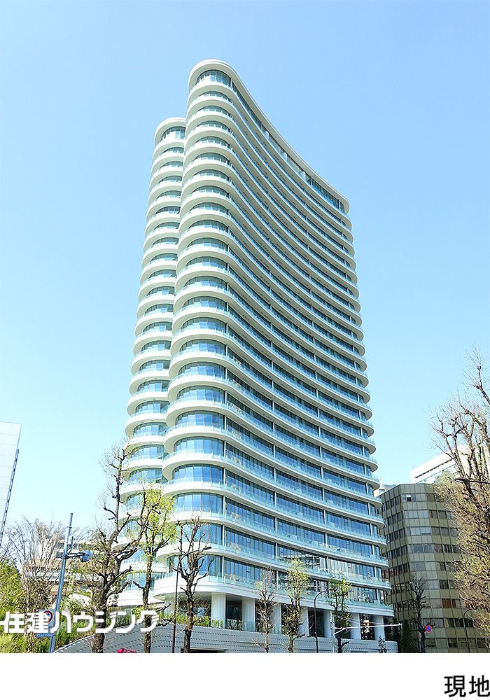 Luxury 3LDK Apartment in Minami-Aoyama, Tokyo - Main Image