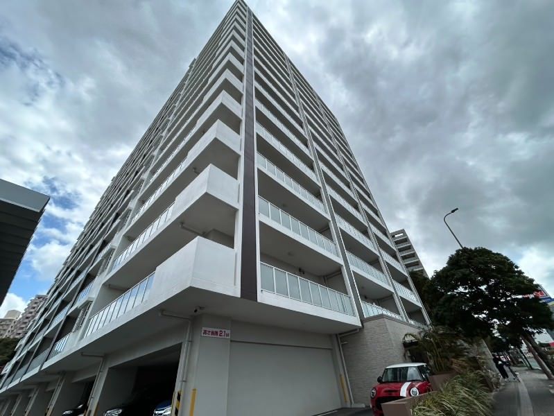 3LDK Apartment for Sale in Urasoe, Okinawa - 61.19 sqm - Image 10