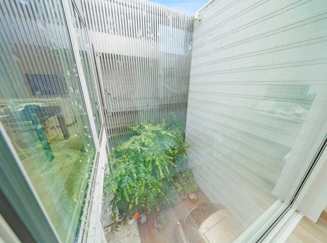 2LDK House for Sale in Setagaya, Tokyo - 103.87 sqm - Thumbnail 2