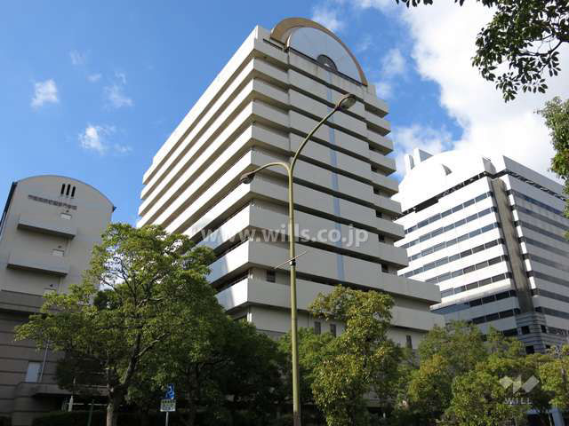 3LDK Apartment in Kobe's Higashinada Ward - Thumbnail 3