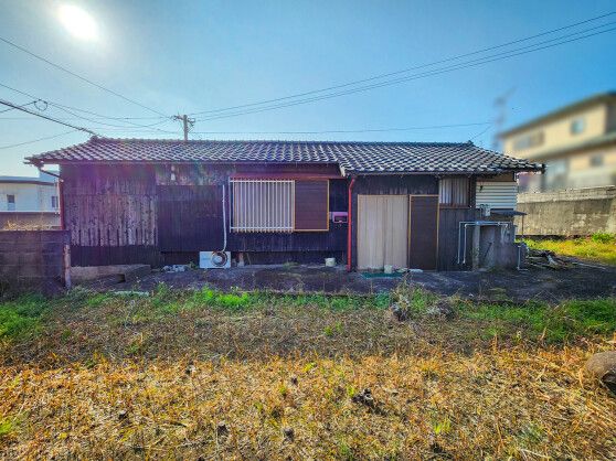 Two-Building Vacant House for Sale in Makurazaki, Kagoshima - Thumbnail 2