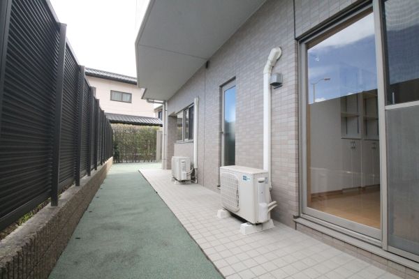 4LDK Apartment with Private Garden near Akatsuka Station, Mito - Thumbnail 4