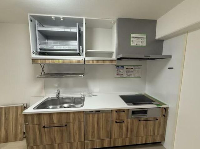 Renovated 3LDK Apartment for Sale Near Maki Station, Oita City - Thumbnail 2