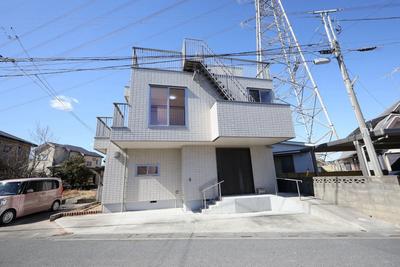 Modern 5LDK House for Sale in Kumagaya - Built 2017 — Image 2, Kumagaya, Saitama