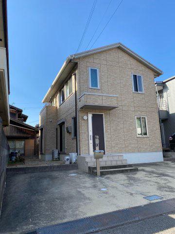 4SLDK House in Kainan - Spacious Family Home — Image 1, Kainan, Wakayama