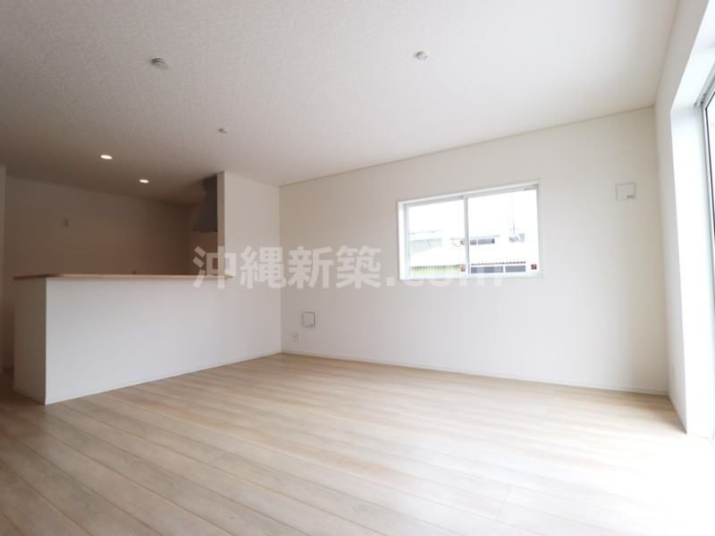 4LDK New Build House in Itoman City Okinawa - Thumbnail 3