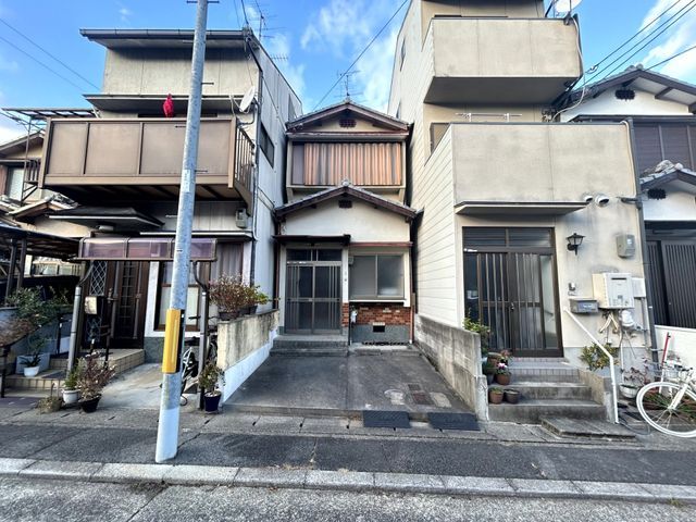 Land for Sale in Kita Ward, Kyoto with Old House - Thumbnail 2