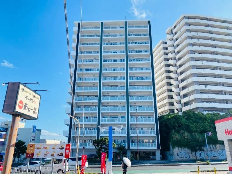 2LDK Apartment for Sale in Urasoe, Okinawa - 55.37 sqm - Thumbnail 2